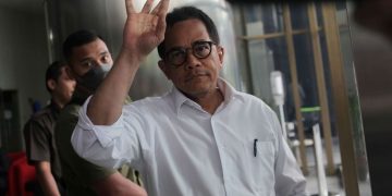 KPK Sekjen DPR Deklarasikan Diri Jadi Tersangka karena Gugat Praperadilan