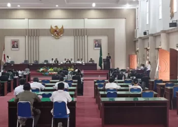 Saat Rapat Paripurna Lima Anggota Dewan Di Simalungun Pergi Keluar Meninggalkan Rapat.