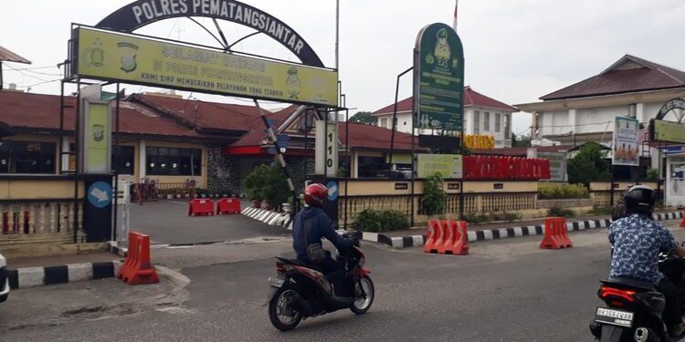 Mahasiswa Demo Di Polres Pematangsiantar Soal Peredaran Narkoba
