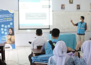 Lewat Aplikasi PLN Mobile Semua Sekarang Jadi Lebih Mudah.