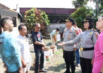 Kampung Bangsal Mendapatkan Bantuan Dari Kapolres Pematangsiantar.