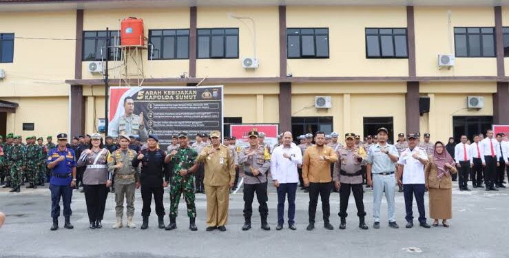 Dishub dan Satpol PP Ikut Apel Pagi Di Lapangan Polres Pematangsianar Untuk Dukung Ops Zebra Toba 2024