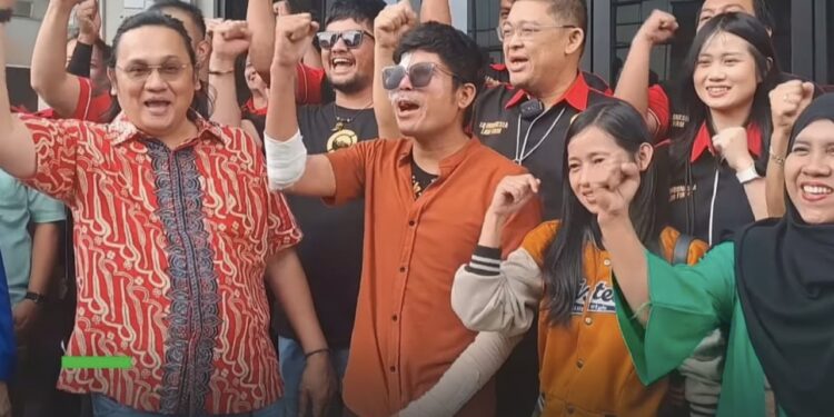 Agus Salim Dapat Bantuan dari 9 Naga Usai Kasus Penyiraman Air Keras